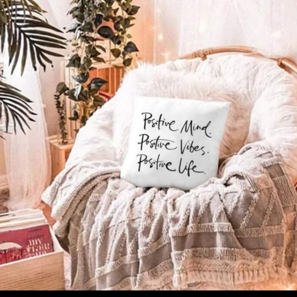 *Sale* Stay Positive Pillow Cover Host Pick - Picture 2 of 7